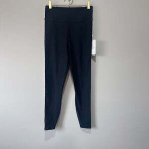 Calme Endurance High Waist 7/8 Legging in Onyx